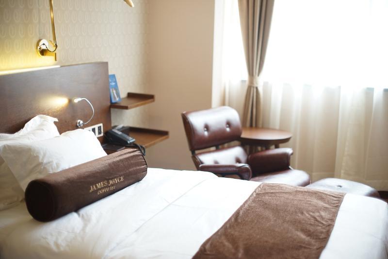 Manxin Hotel Shanghai Xujiahui Bagian luar foto