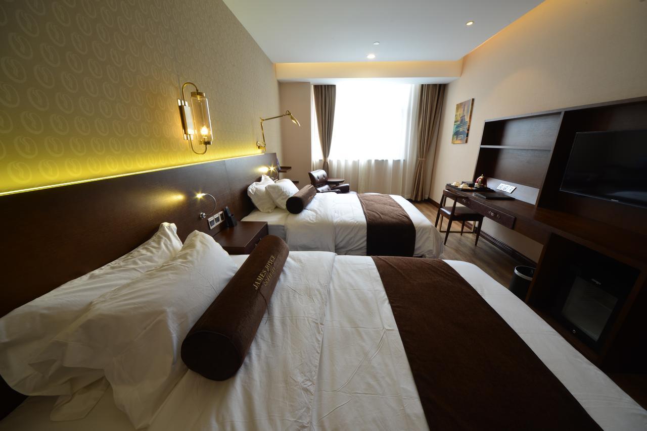 Manxin Hotel Shanghai Xujiahui Bagian luar foto
