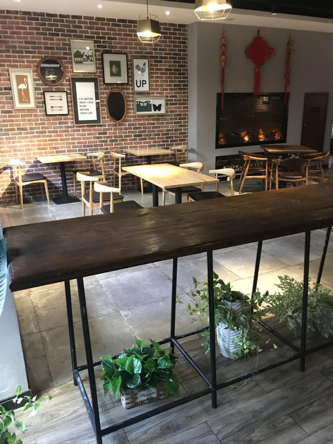 Manxin Hotel Shanghai Xujiahui Bagian luar foto
